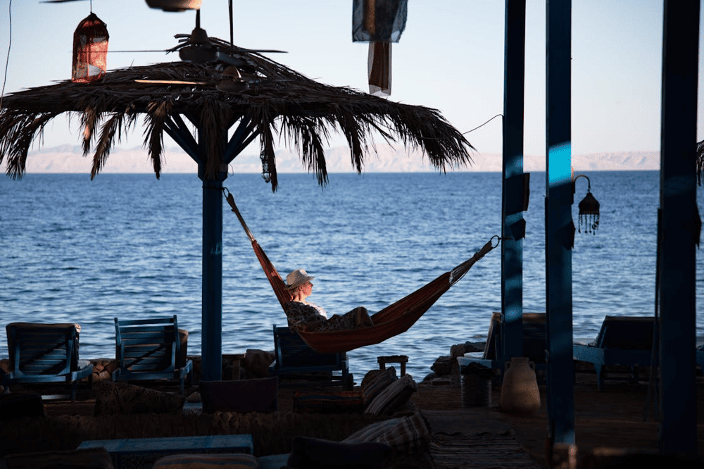 Travelers can relax on the soft sand under casuarina trees and enjoy the peaceful rhythm of the waves center (Source: Pexels)